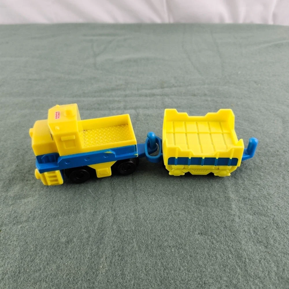 GeoTrax Freightway Transport Push Truck Tractor Trailer Fisher-Price Yellow Blue